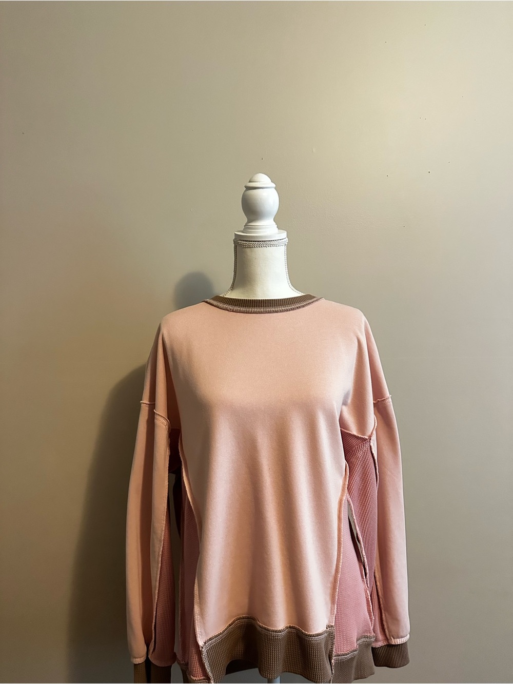 Women’s Pink Contrast-Trim Pullover Top